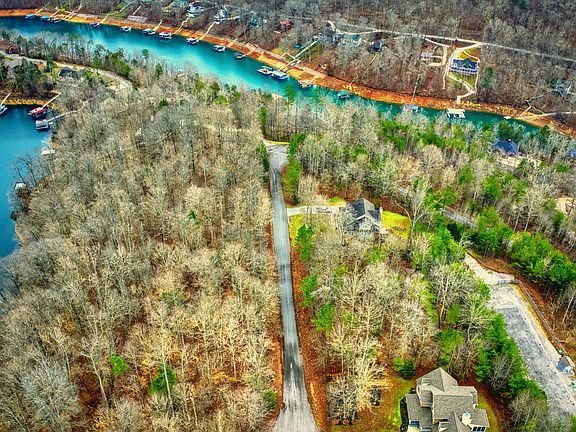 3rd image of Stoney Rock Ln