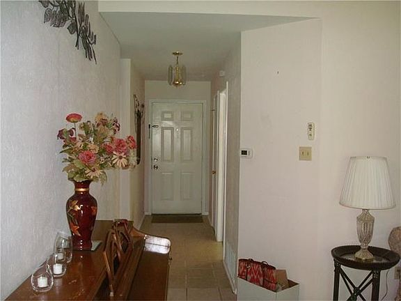 4th image of 1410 Dominique Dr