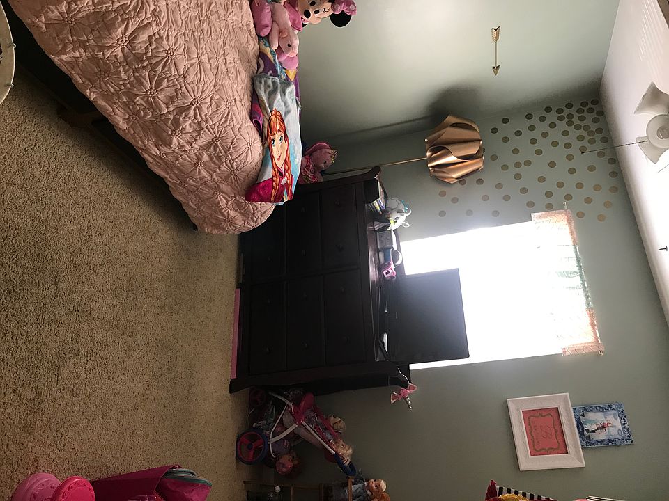 1st image of 8422 N Birch Dr