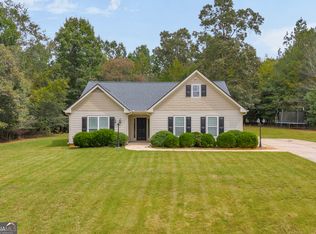 235 Long Estates Dr, Danielsville, GA 30633
