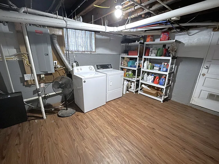 11 N Spooner St — Photo 24