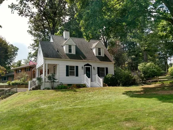 1132 Rosser Ave, Waynesboro, VA 22980