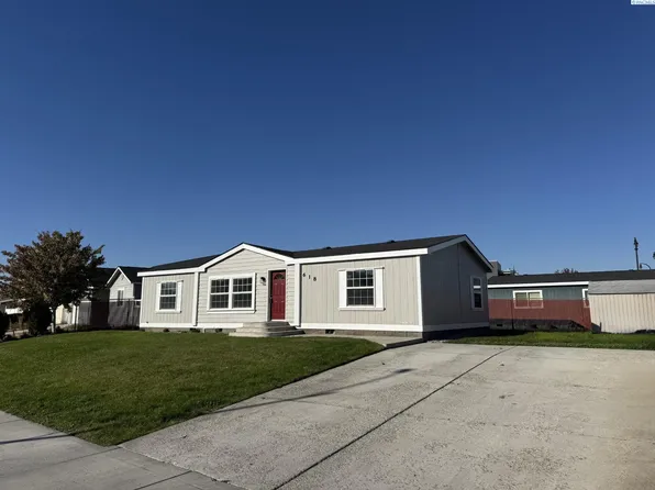 618 New Gate Dr, Prosser, WA 99350