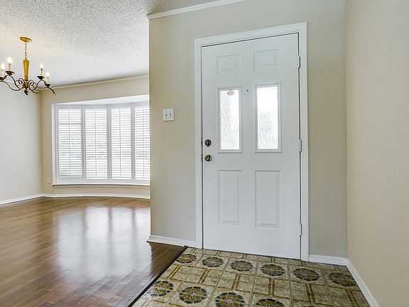 4th image of 7450 Coachwood Cir