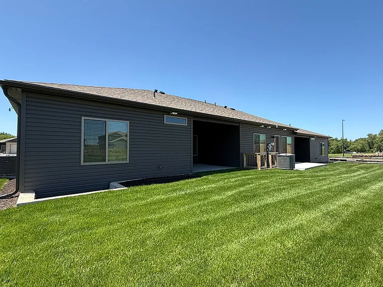 7007 Serpentine Dr — Photo 3