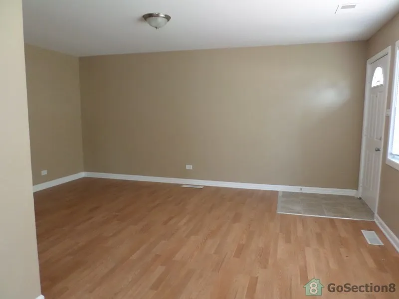 1432 Forest Pl photo 1