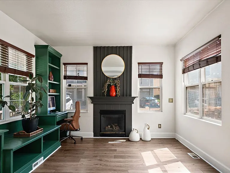2475 Saint Paul Dr — Photo 4