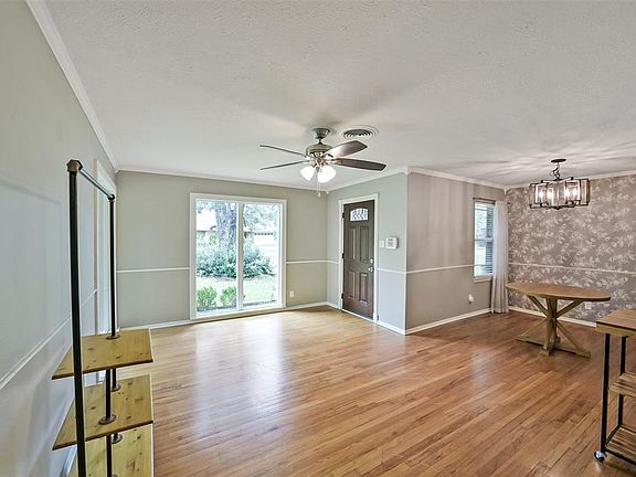 4th image of 10519 Brinwood Dr