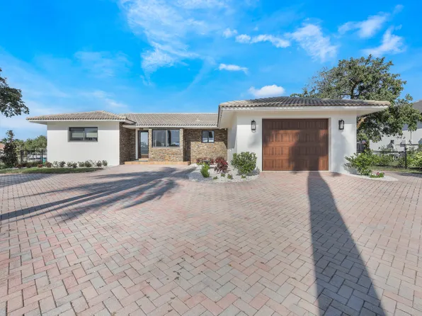 821 Apple Ct, Marco Island, FL 34145