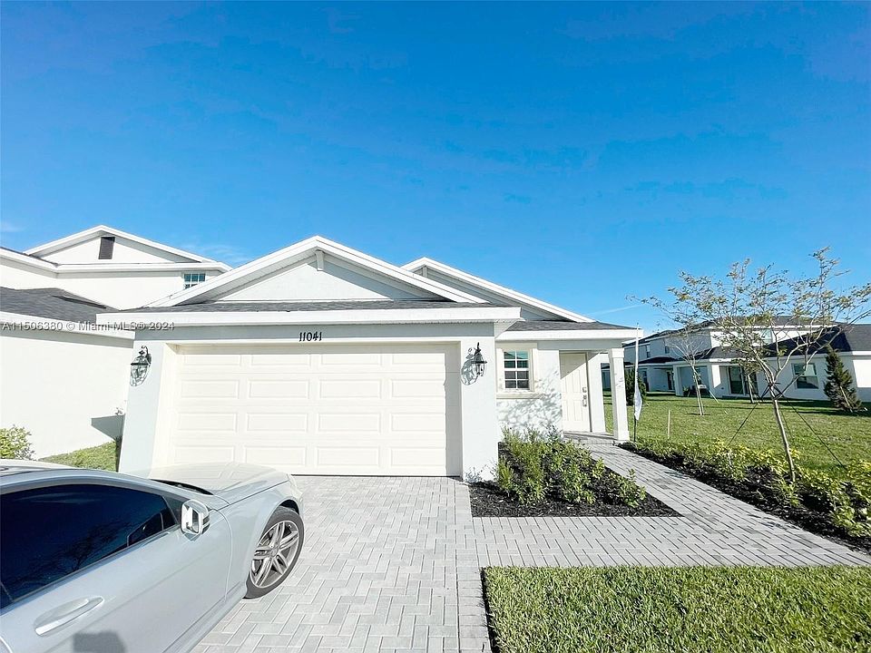 1st image of 11041 Pondside Ln