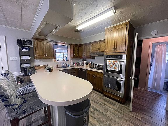 5th image of 107 Martinez St