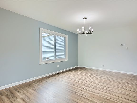 5th image of 125 Lake Hill Dr
