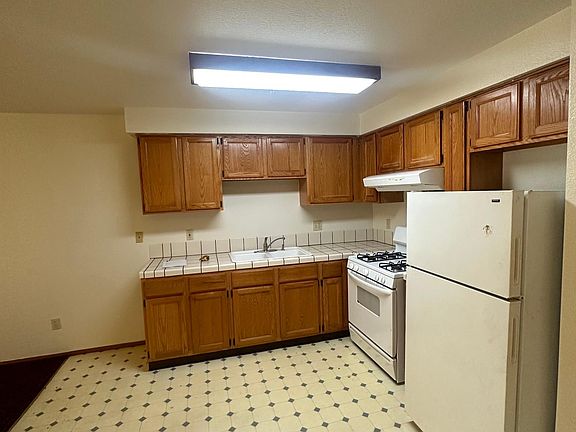 4th image of 2001 Broadway Ave APT 106