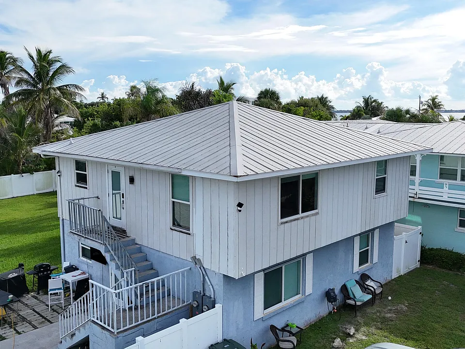 1811 Melaleuca Dr