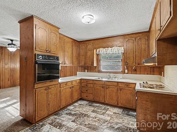 3rd image of 777 Springdale Ln