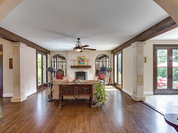 3rd image of 9387 Mount Vernon Cir