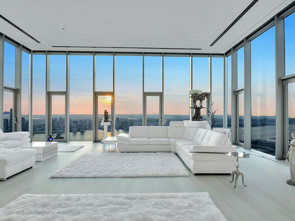1st image of 56 Leonard St Ph 56