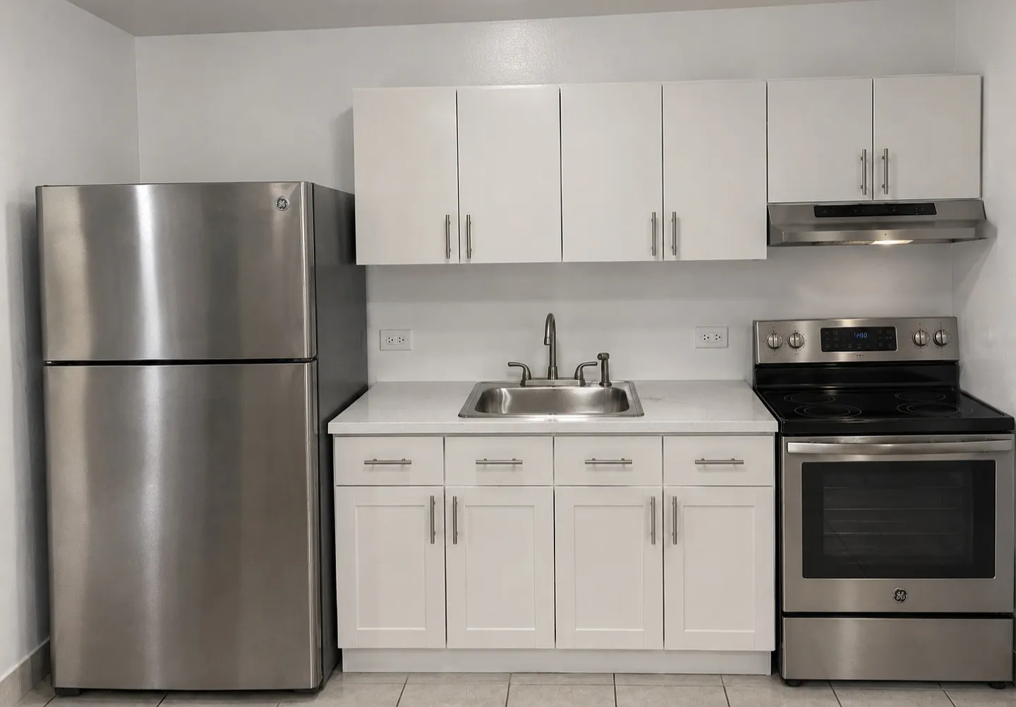 3 bed, 1100 sqft, $1,200 — Photo 2