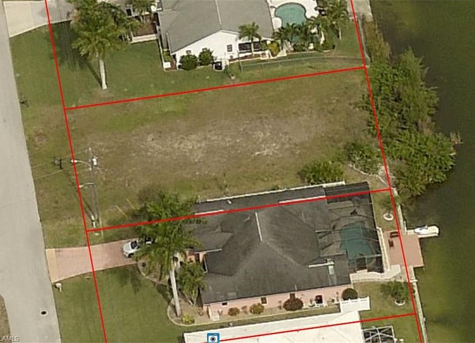 2nd image of 2551 SW 15th Ave