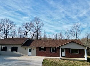 412 Beartrack Rd, Beattyville, KY 41311