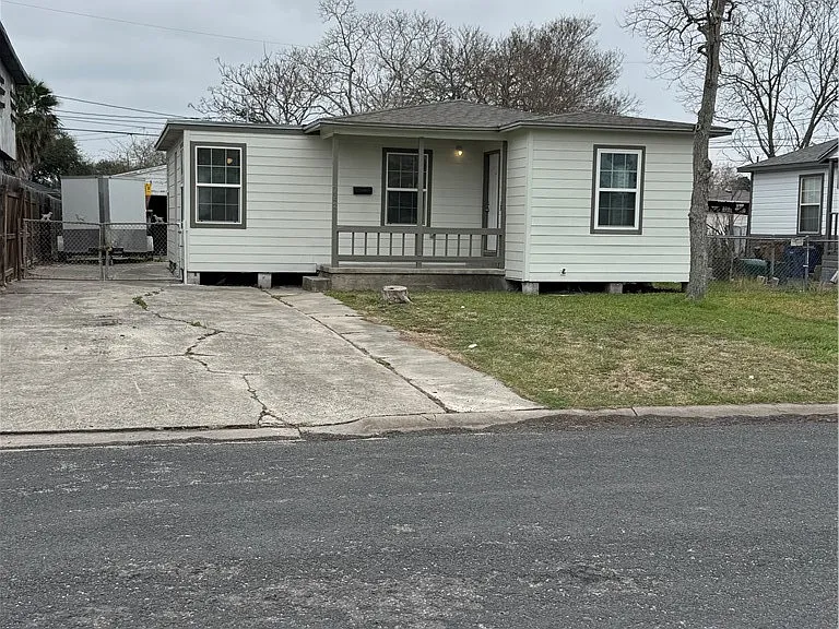 4642 Cheryl Dr — Photo 1