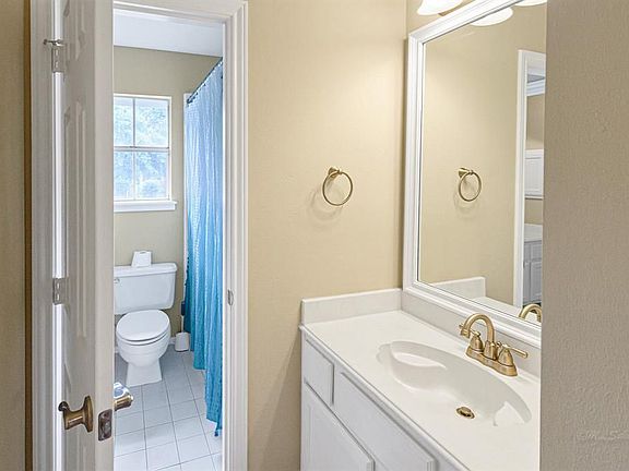 5th image of 19506 Knightsridge Ln