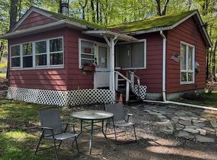 123 Oak Dr, Shohola, PA 18458