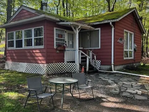 123 Oak Dr, Shohola, PA 18458