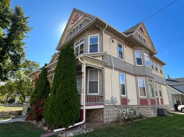 821 N Oneida St, Appleton, WI 54911