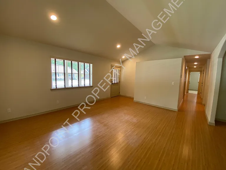 310 Huppert Ln — Photo 6