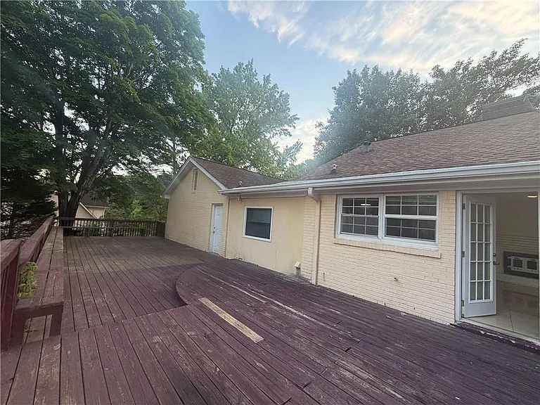 981 Woodward Park Dr — Photo 22
