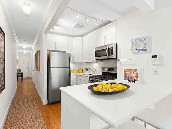 3rd image of 118 W 112th St APT 3A