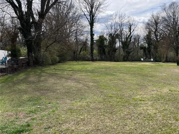 1412 R C Baldwin Ave #7, High Pt, NC 27260