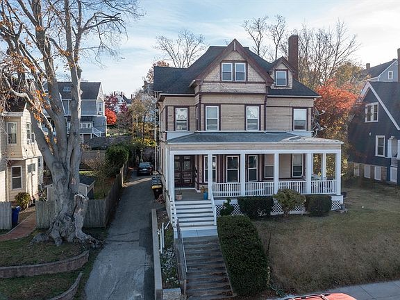 4th image of 771 Rock St