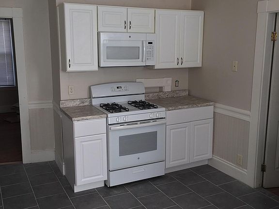 5th image of 158 Eutaw Ave #1A