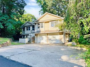 7 Cold Spring Dr, Sound Beach, NY 11789