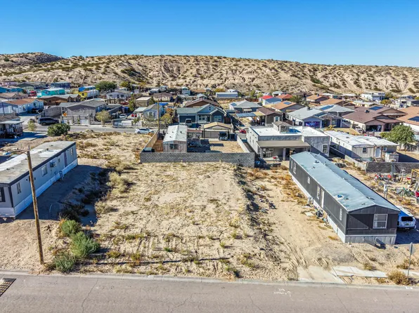 310 Rio Rojo Dr, Sunland Park, NM 88063