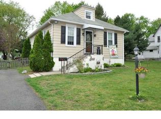 119 Moore St, Moorestown, NJ 08057