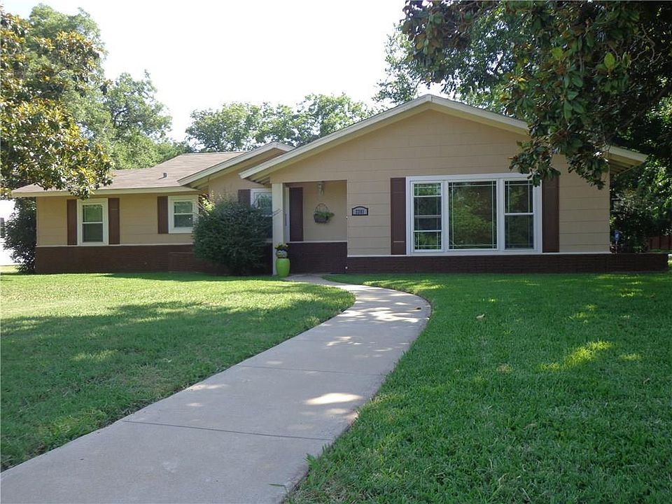 1st image of 2201 Elizabeth Dr