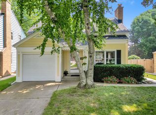 4758 N Ardmore Ave, Whitefish Bay, WI 53211