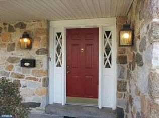 1518 W Wynnewood Rd, Ardmore, PA 19003