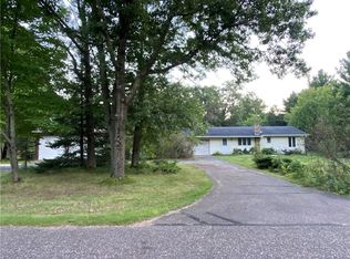 9513 Pine Rd, Fall Creek, WI 54742