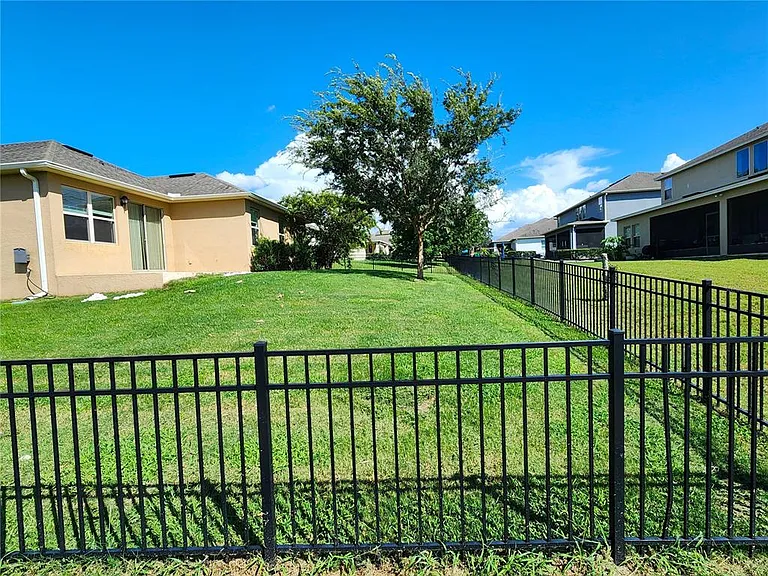 1050 Nathan Ridge Rd — Photo 17