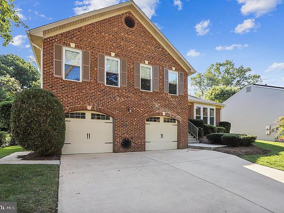 3rd image of 12204 Sir Lancelot Dr
