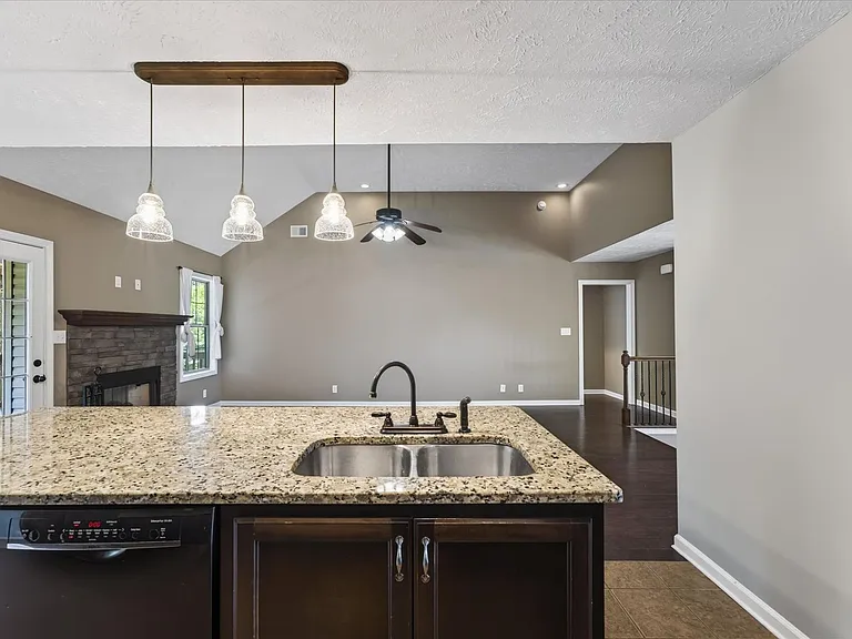 2973 McManus Cir — Photo 14