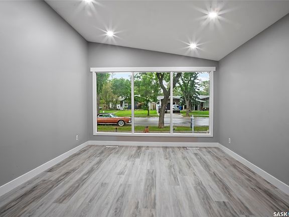 3rd image of 2905 GRANT Road
