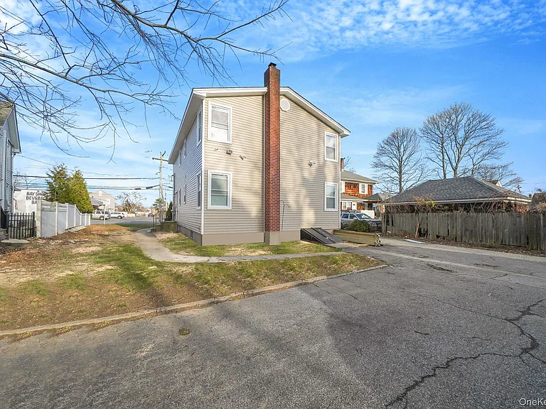 130 5th Ave — Photo 10