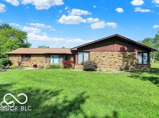 5272 N Graham Rd, Whiteland, IN 46184