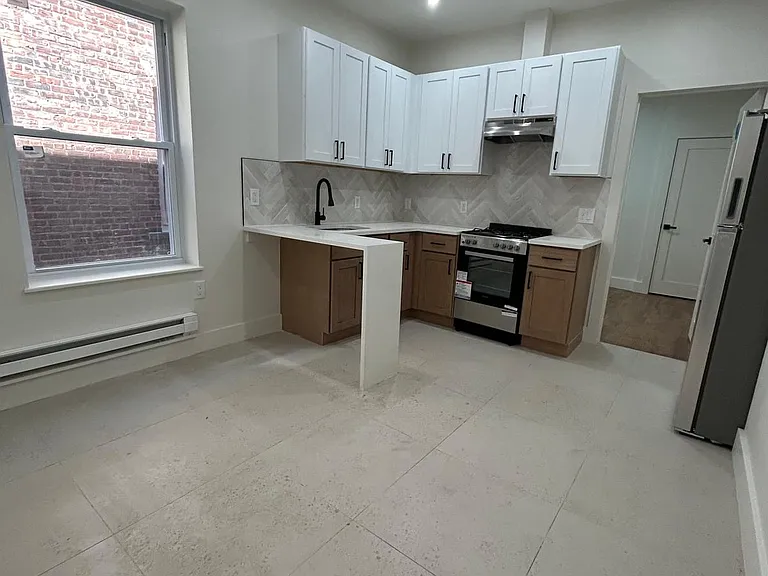 11 School St #5 — Photo 2