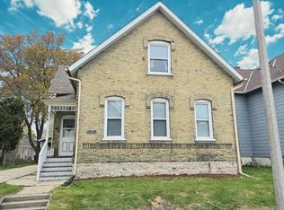 1928 Erie St, Racine, WI 53402